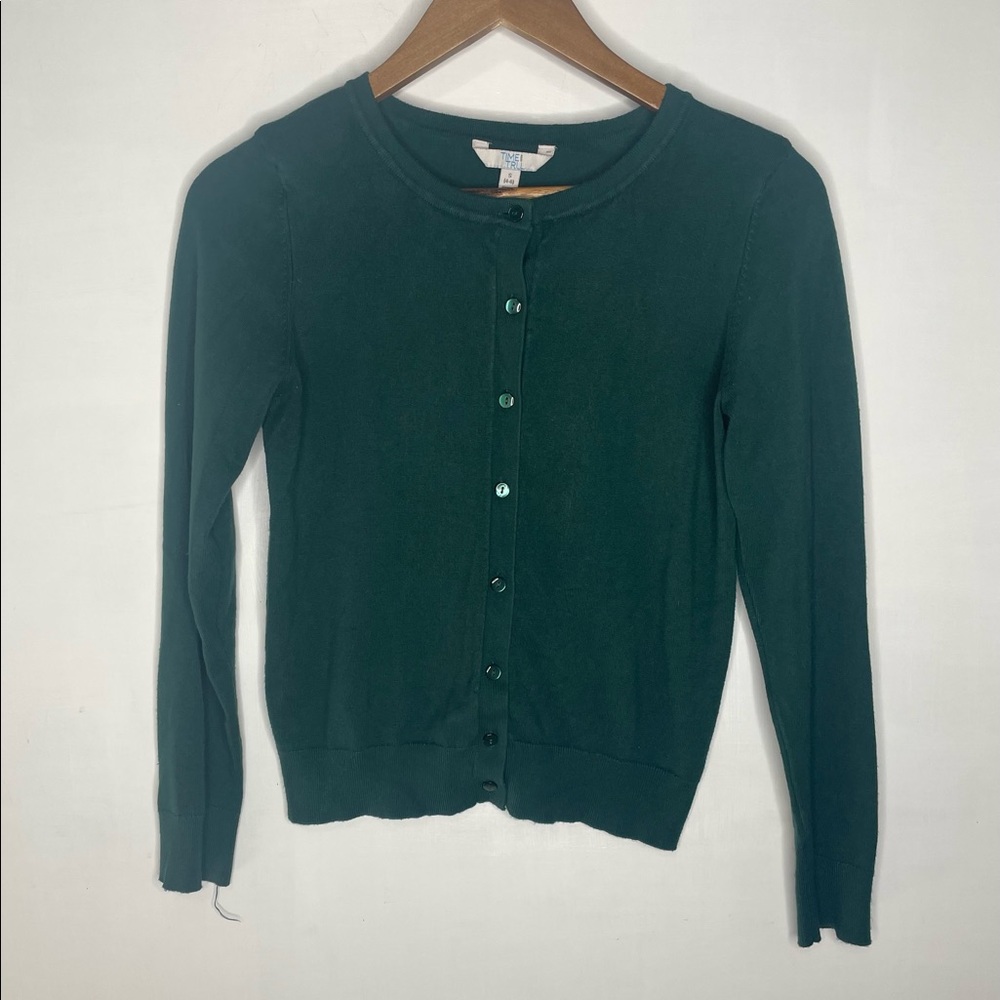 🍋Time and Tru green button front cardigan